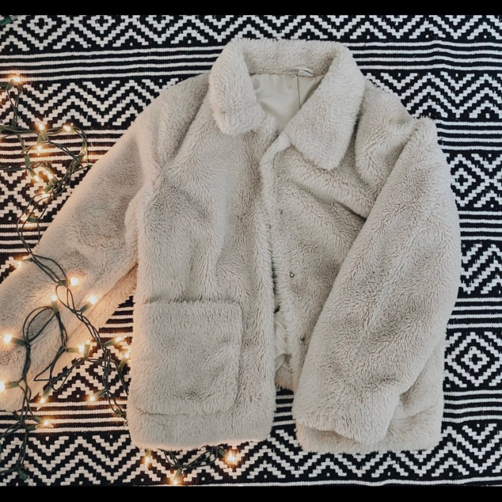H&M Beige Faux Fur Coat